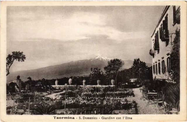 CPA AK TAORMINA S. Domenico, Giardino con l'Etna ITALY (494478)