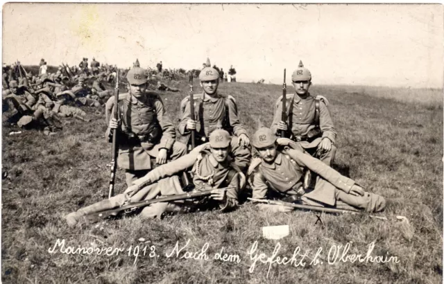 Foto AK Soldaten Manöver 1913 Pickelhaube 82 Gefecht b. Oberhain Militär