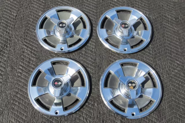 Set Of 4 1966 Corvette Hubcaps With Spinners