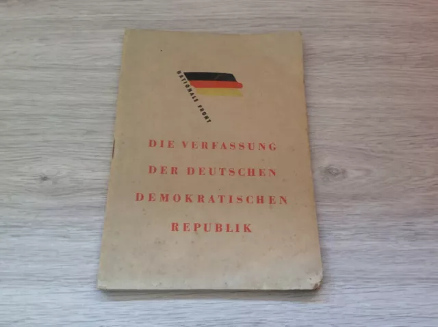 Die Verfassung Der Deutschen Demokratischen Republik