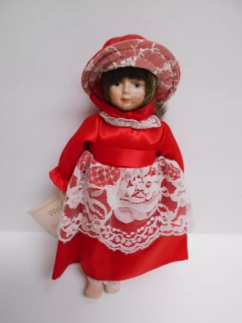 VINTAGE GORHAM DOLL [doll of the month febuary / valentine 1984 series]