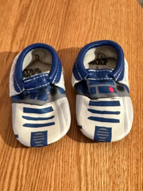 Freshly Picked Star Wars R2D2 Moccasins Size 7 Toddler