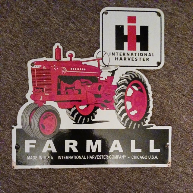 Vintage Farmall International Harvester Tractor Porcelain Metal Gas Oil Sign