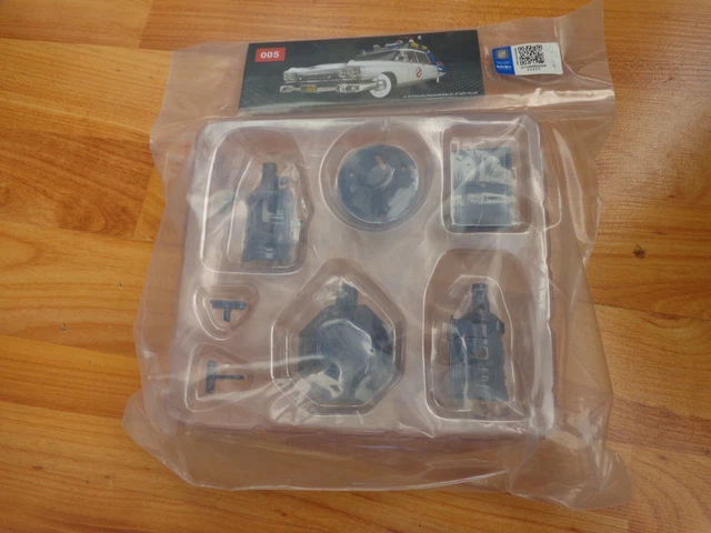 Modellino auto scala 1:24 CADILLAC GHOSTBUSTERS ECTO-1 film movie modellismo statico da