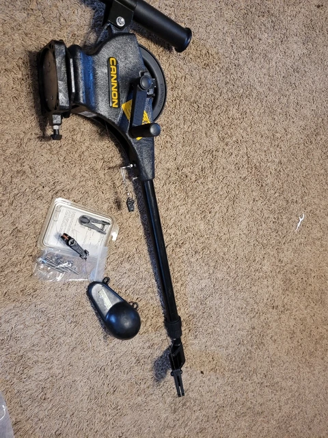 (2) Cannon 1901100 Uni-Troll 10  Manual Downrigger. Telescoping W/ 6lb Weights