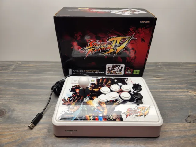 Madcatz Street Fighter IV 4 XBOX 360 Arcade Fight Stick JoyStick LIMITED EDITION