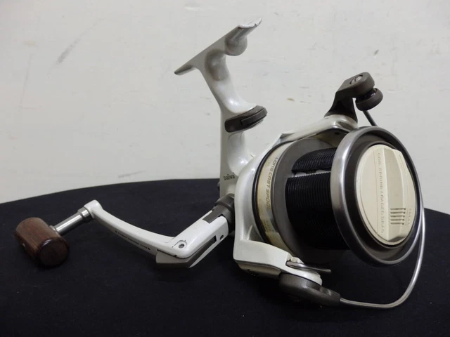 【ほぼ未使用】Daiwa エンブレムＺ5000 EMBLEM-Z5000 Daiwa Emblem-Z 5000 (white) - Weston Developments