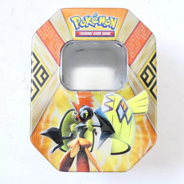 Trollune - - Pokemon - Boite métal Gorythmic V, Pyrobut V ou Lézarus V Ces  boîtes métal à collectionner contiennent une carte promo à l'effigie d'un  Pokémon star du bloc Pokémon. Épée