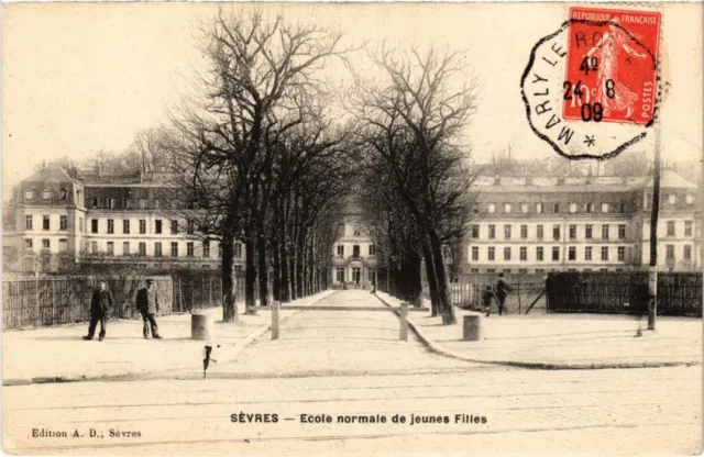 CPA SEVRES Ecole Normale de Jeunes Filles (1322316)