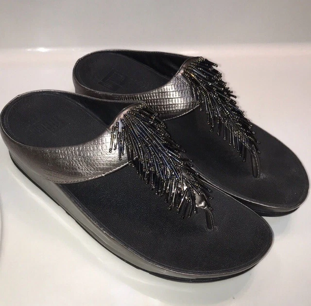 FitFlop Women’s Cha Cha Silver Metallic Beaded Front Thong Sandals Sz 9