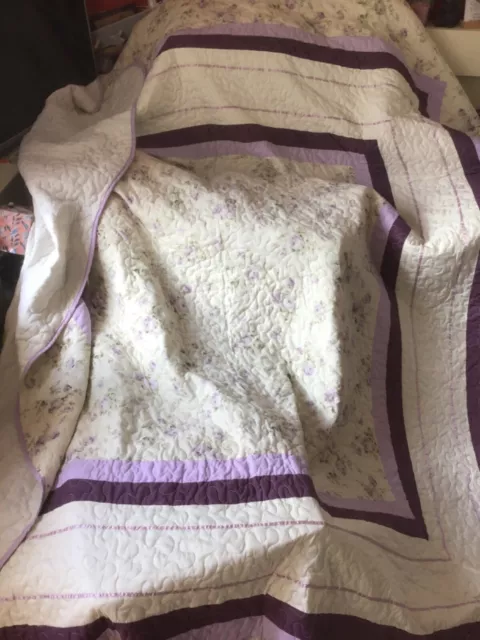 Colcha Lila Y Crema Floral Talla King Vintage
