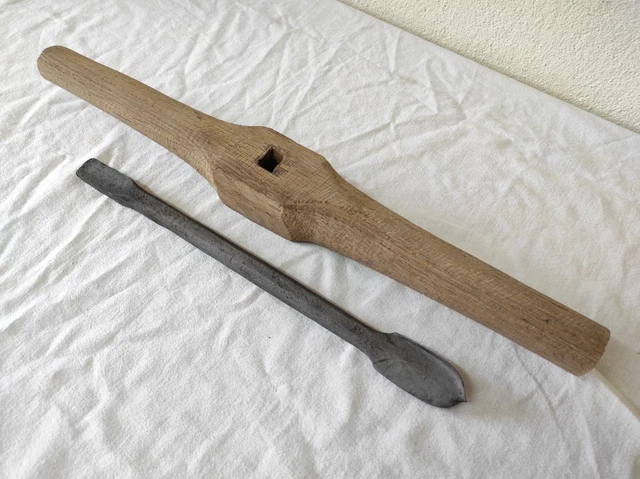 OUTIL ANCIEN - GOUGE DE SCULPTEUR, BURIN TAILLEUR DE PIERRE - I.W.G EUR