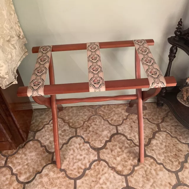 Vintage Scheibe Luggage Rack Wooden Folding Suitcase Stand with Tapestry Straps