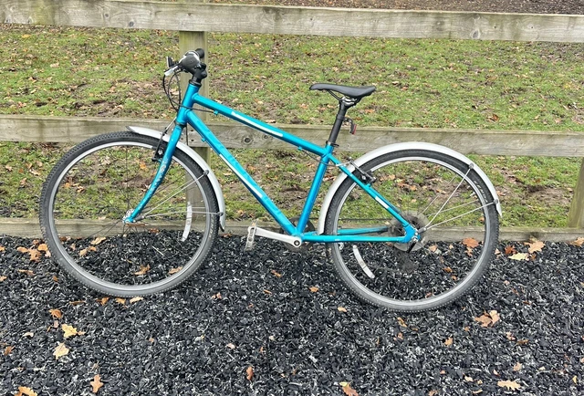 ISLABIKES ISLA BIKES Beinn 26L Large Children s Bike Teal 8 Gear