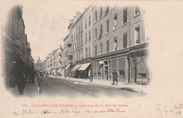 CPA 51 CHALONS sur MARNE A view of the Rue de la Marne