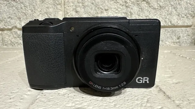 Ricoh GR Digital II 10.1M Compact Camera Great Condition w/Box Ships from US