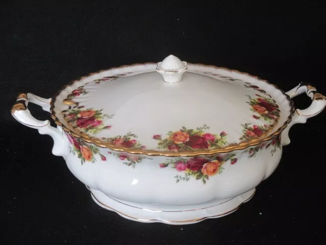 Royal Albert 'Old Country Roses' Large Lidded Tureen - Factory 2Nd