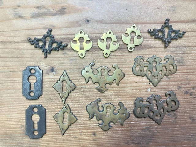 Lot Of 13 Vintage Escutcheons Antique  Key Hole Cover Plates Escutcheon