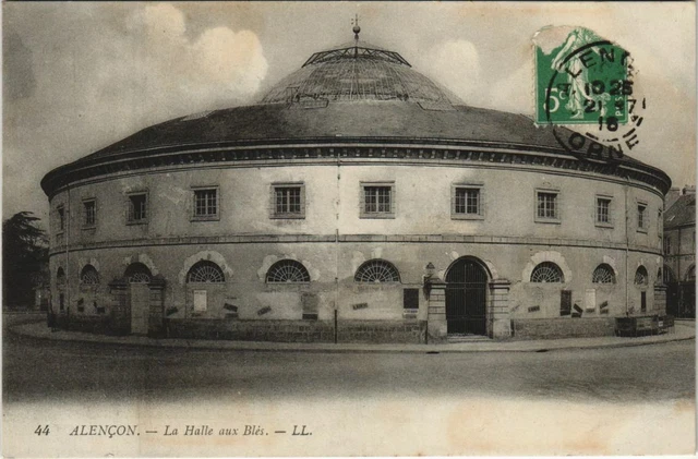 CPA Alencon La Halle aux Bles FRANCE (1053729)