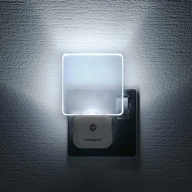 INTEGRAL LED, PLUG in Walls with Dusk to Dawn Photocell, Auto Sensor ...