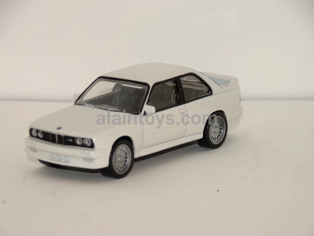Minichamps Ford RS 200 1986 1/43 - Diamond White - Réf 430080200 (Neuf)