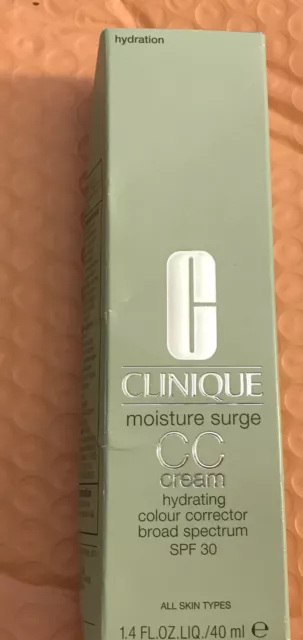 Crema Clinique Moisture Surge CC FPS 30 luz mediana 1,4 fl.oz./40 ml nueva en caja