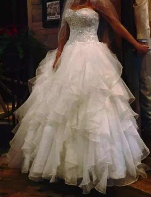 Preserved Oleg Cassini wedding  dress