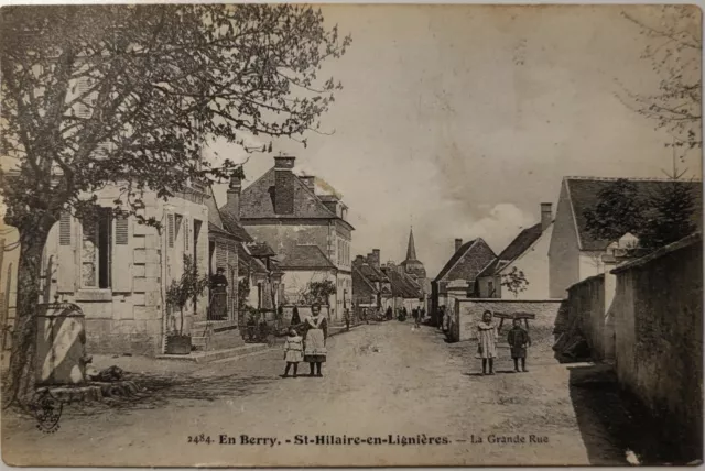CPA 18 in Berry Saint Hilaire in Linières La Grande Rue 