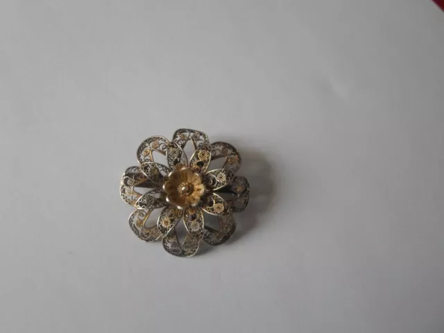 broche en argent massif, dorée, fleur en filigrane