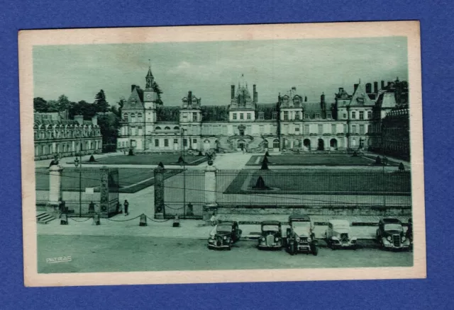 Ed * CPA / postcard: -> Fontainebleau: Le Palais La Grille d'Honneur ...