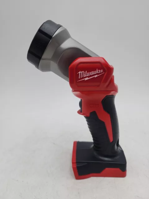 Milwaukee 2735-20 M18 18V Li-Ion Cordless 100 Lumens LED Flashlight (TOOL ONLY)