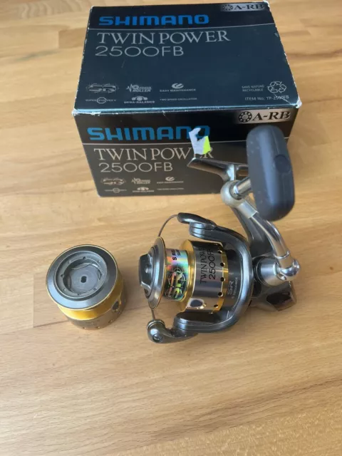 Shimano Twin Power 2500FB Angelrolle Made in Japan Inklusive Ersatzspule