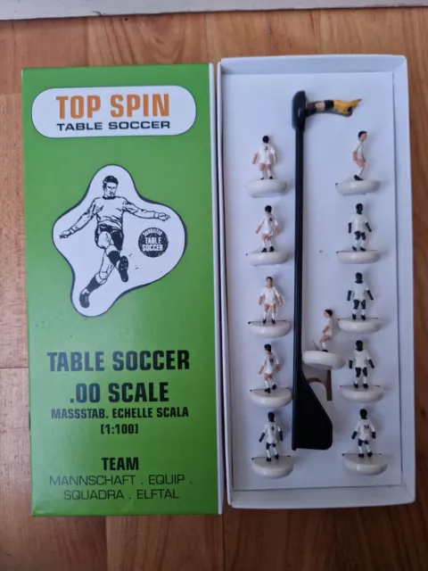 Complete Top Spin Table Soccer Subbuteo Classic England Football Team