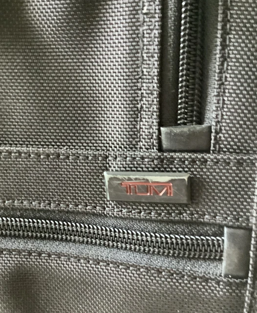 TUMI Alpha 2 Black 4 Wheel Expandable Suitcase Carry On 22 x 16 Inch 6