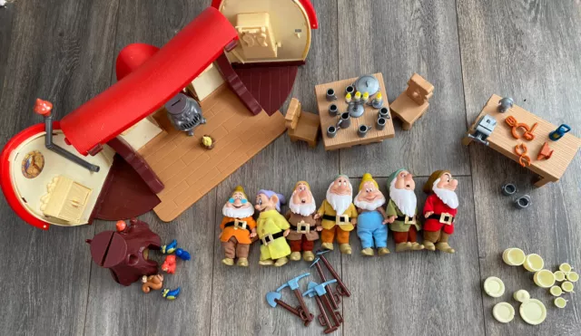 Snow white and the seven dwarfs cottage best sale dollhouse