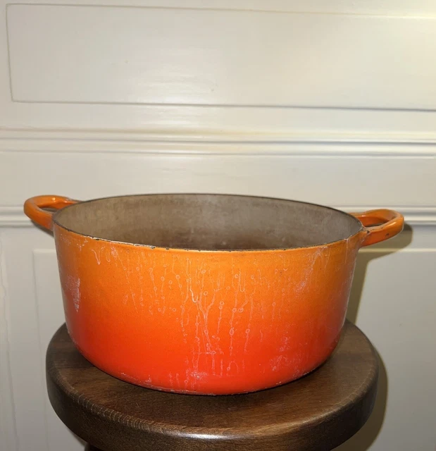 Cocotte Ronde Le Creuset Orange Volcanique – Ancien Modèle, Fonte émaillée