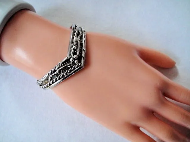 Navajo Ornate sterling silver Leafs, beads and wire chevron cuff bracelet