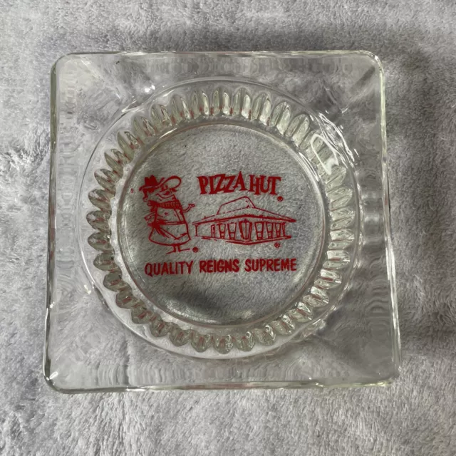 Vintage Pizza Hut “Quality Reigns Supreme” Glass Clear/Red Ashtray