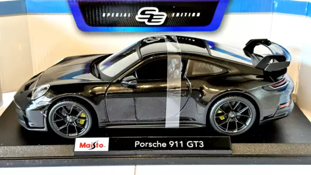 Maisto 1:18 Scale - Porsche 911 GT3 - Black - Diecast Model Car