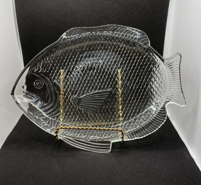 Set of 12 'Poisson' fish-shaped glass dishes and a large serving plate made by Arcoroc France. - Rare Atelier