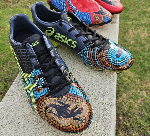asic soccer boots