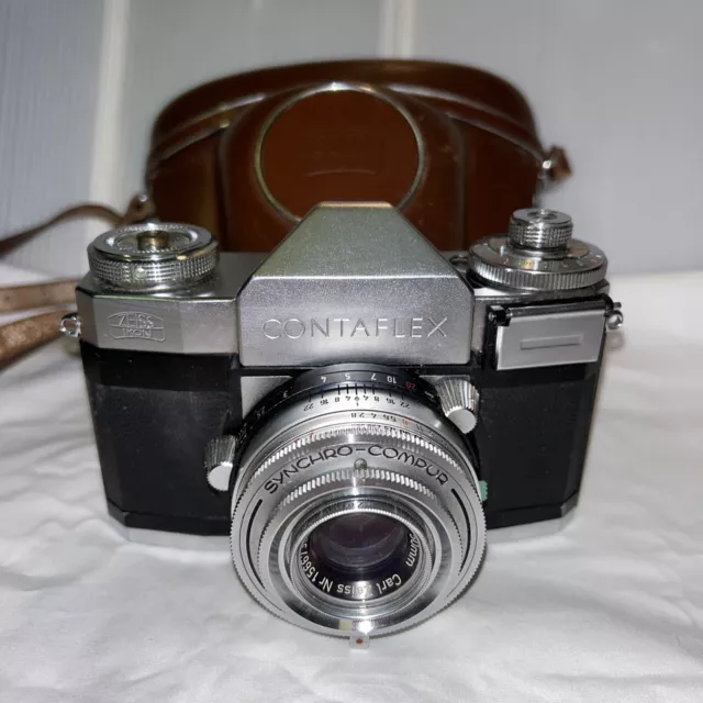 Zeiss-Ikon Contaflex With Synchro-Compur + Tessar 1: 2,8 T4 5mm + Leather Case