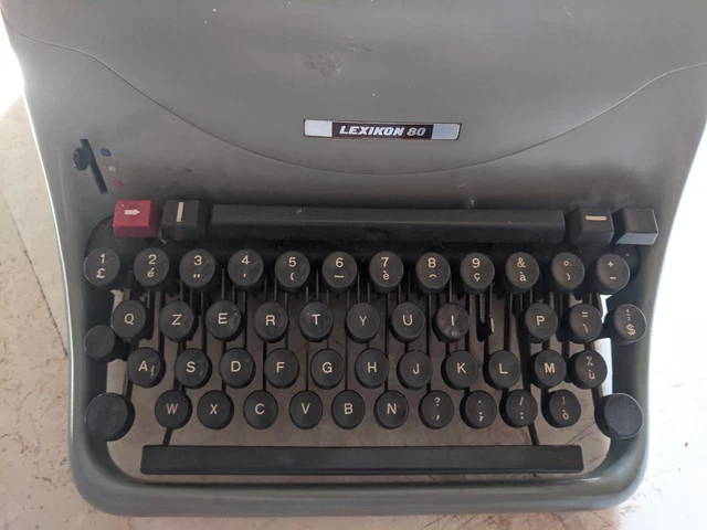 Macchina da scrivere Olivetti Lexikon 80