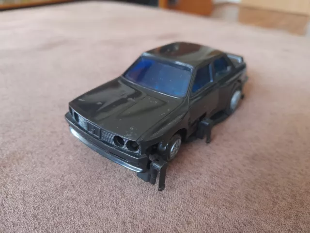 Carrera Servo 140 BMW