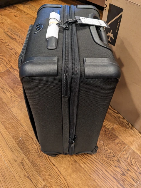 Tumi Alpha 2 Continental Expandable 4-Wheel Carry-On Luggage 0220611D2U NIB 9