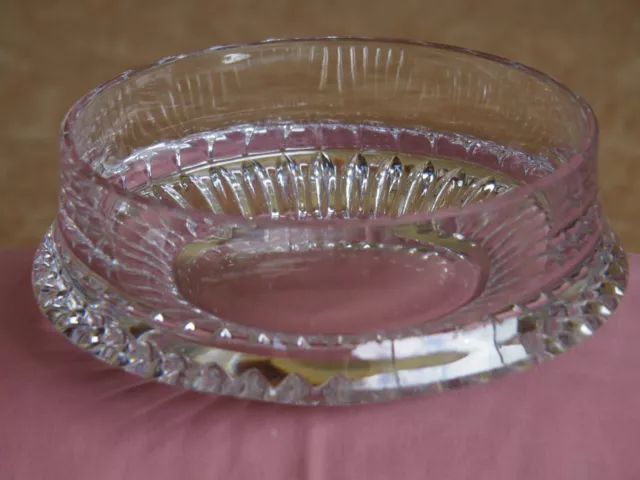 Beautiful Heavy Lead Crystal Bowl - Ideal for Christmas - Very nice pattern.