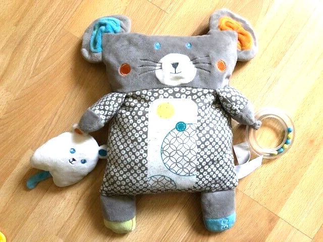Doudou Peluche coussin souris gris blanc bleu hochet Obaibi 35 cm