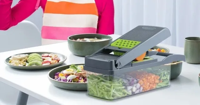 Râpe à fruits en acier inoxydable trancheuse de légumes manuelle à 4 côtés  avec poignée Gadgets de cuisine Accessoire (couleur aléatoire) (2pcs)