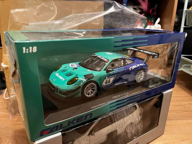 Minichamps Porsche 911 GT3 R Falken Motorsports 1/18 24h Nurburgring 2018