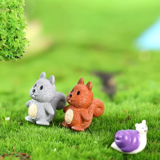 2pcs Squirrel Figurines Lovely Home Decoration Micro Landscape Miniature